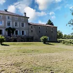B&B Manoir De La Peytelie