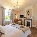 Manoir De La Peytelie