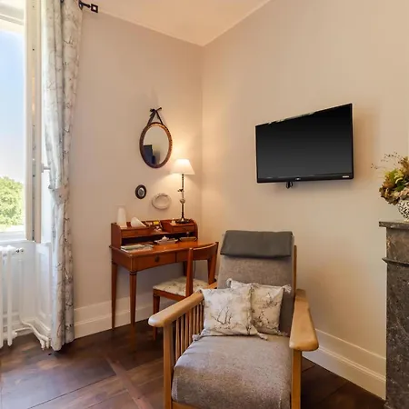 Bed & Breakfast Manoir De La Peytelie 3*